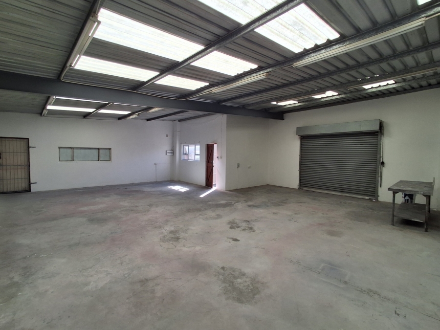 To Let Commercial Property for Rent in Chiselhurst Eastern Cape